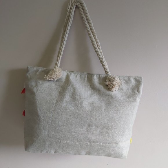 NWOT large Canvas Tote Beach bag colorful tassels - Picture 4 of 14